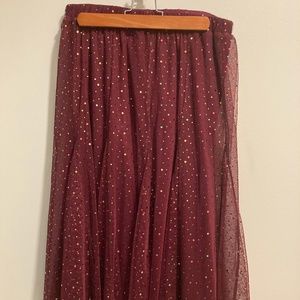 Anthropologie - Maroon Tulle Sequined Midi Skirt